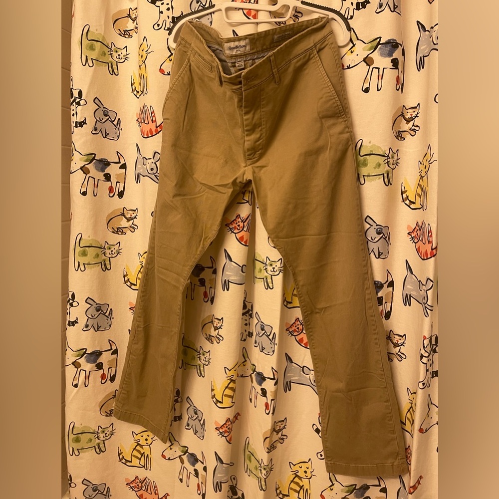 Good fellow & Co khakis 36x32L Hennepin Chino style, button missing!